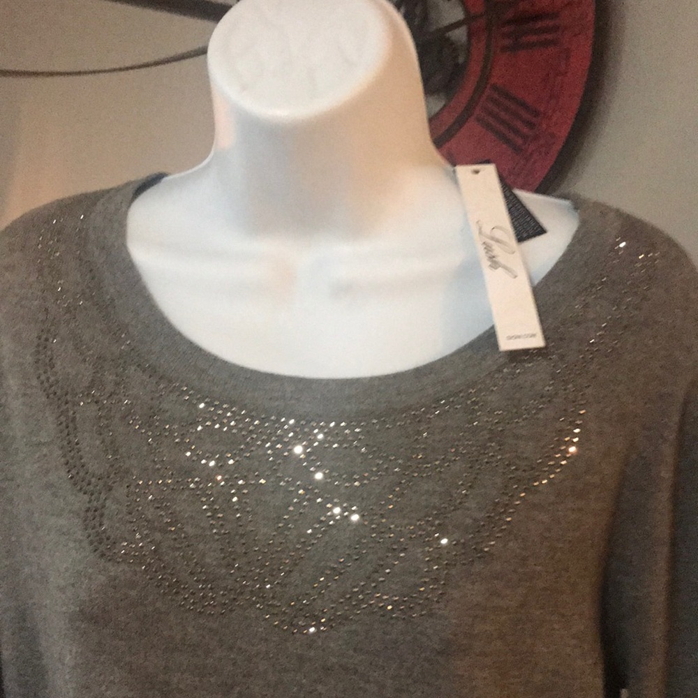 Sweater - Picture 2 of 4